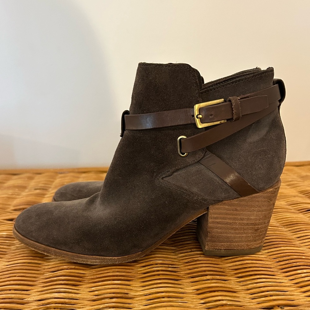 Belle by Sigerson Morrison suede ankle boots dark brown